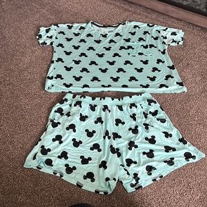 Disney pajamas set sz L